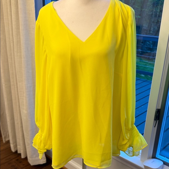 Vince Camuto Tops - Vince Camuto Citrus Splash  Bright Lemon V-Neck Blouse NWT